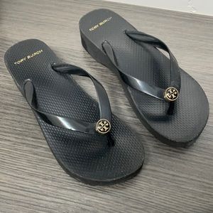 Tory Burch Platform Flip Flops, size 8